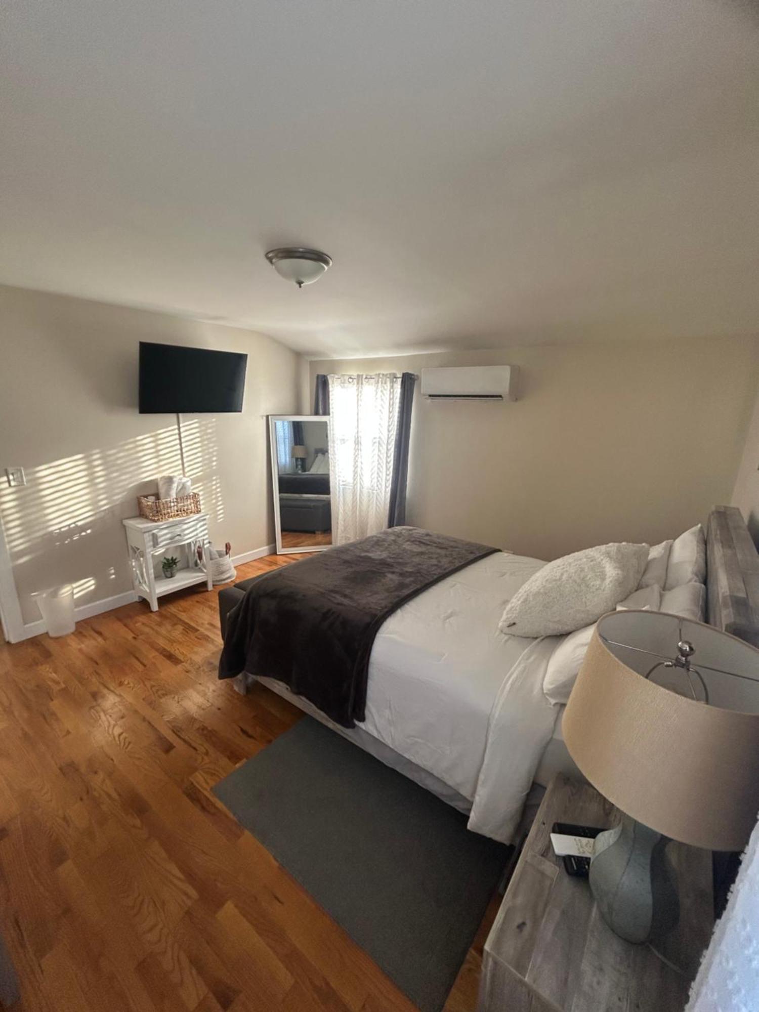 Chic Modern Bedroom 5 Mins From Jfk New York Exterior foto
